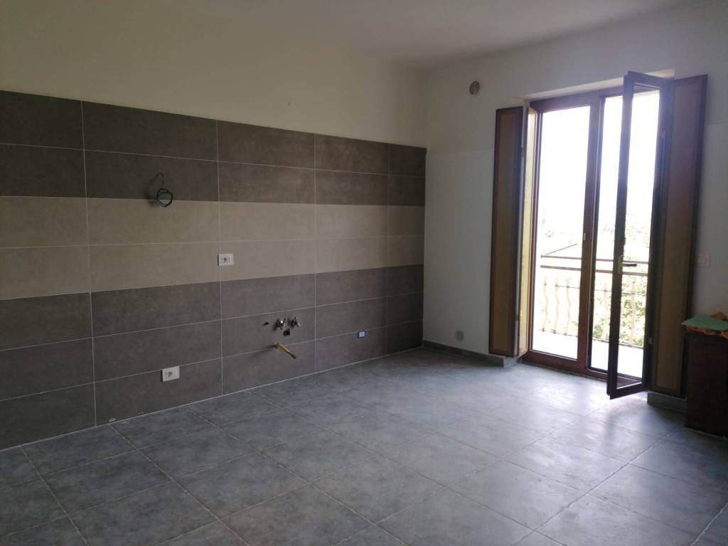Appartamento a Capriglia irpina in via breccelle - Foto 4