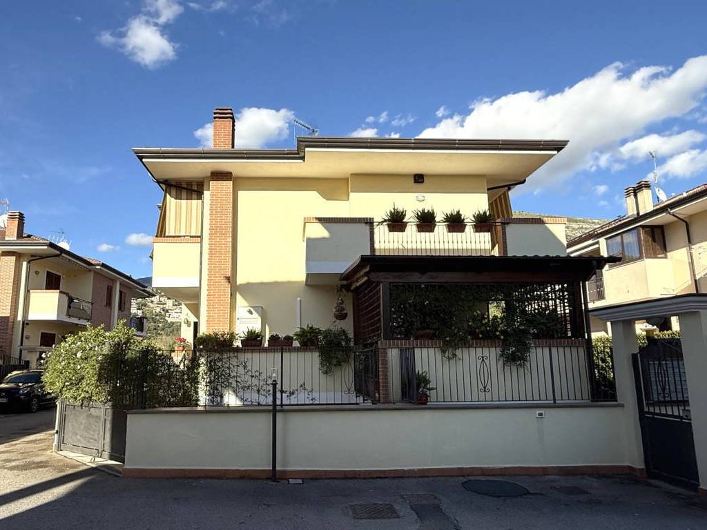 Villa a Fondi in Via Genuardo - Foto 2