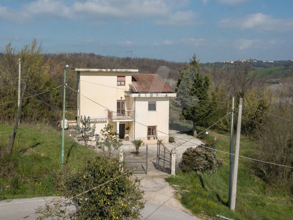 Casa indipendente a Taurasi in Contrada Costa Rose - Foto 3