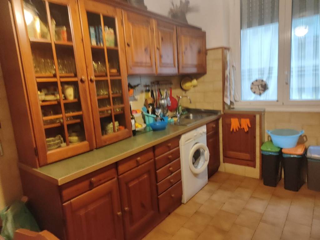 Appartamento a Genova in Via Vincenzo Monti - Foto 2