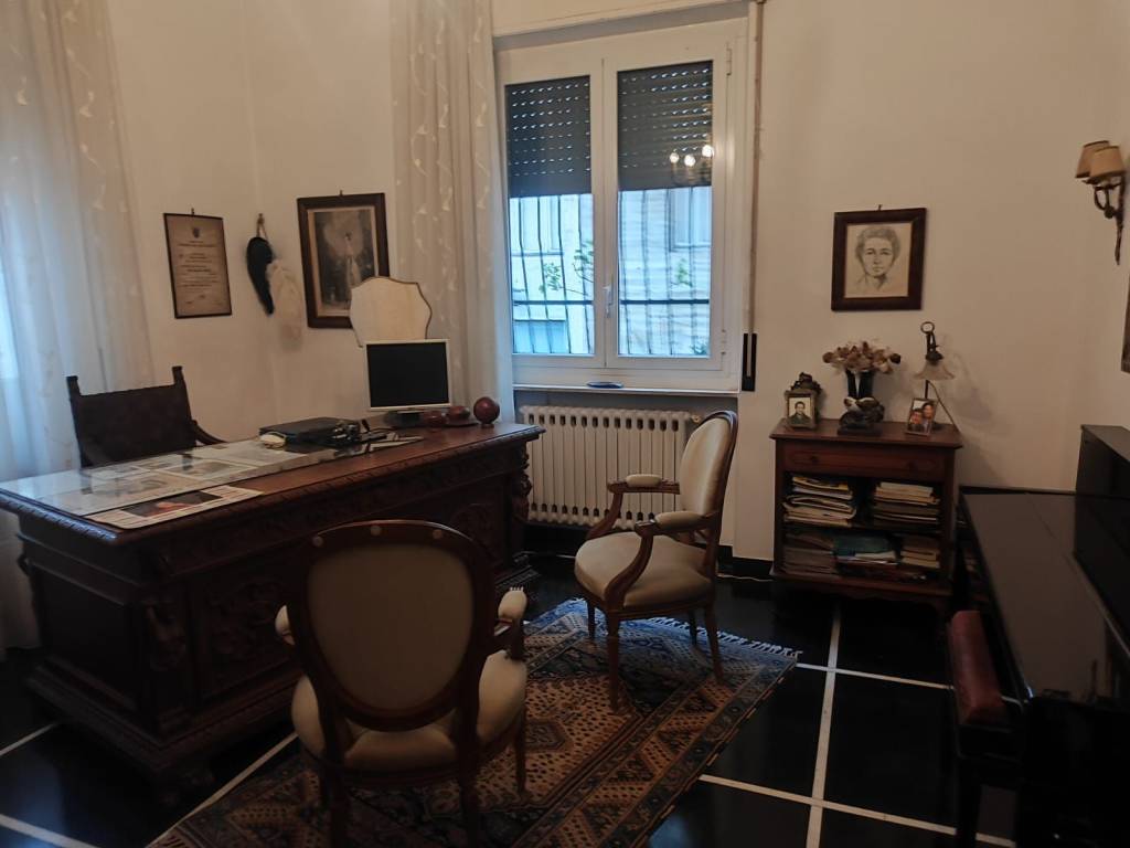 Appartamento a Genova in Via Vincenzo Monti - Foto 3