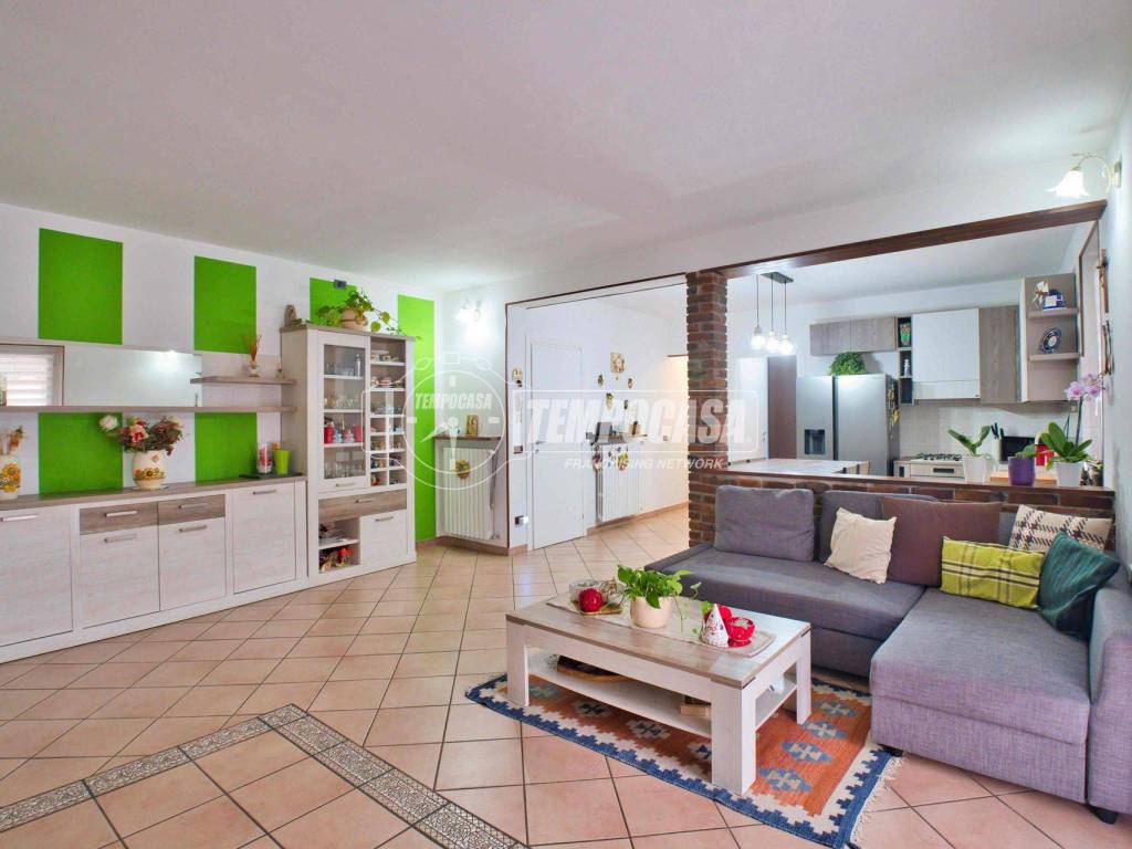 Casa indipendente a Cameri in Via San Francesco D'Assisi - Foto 4