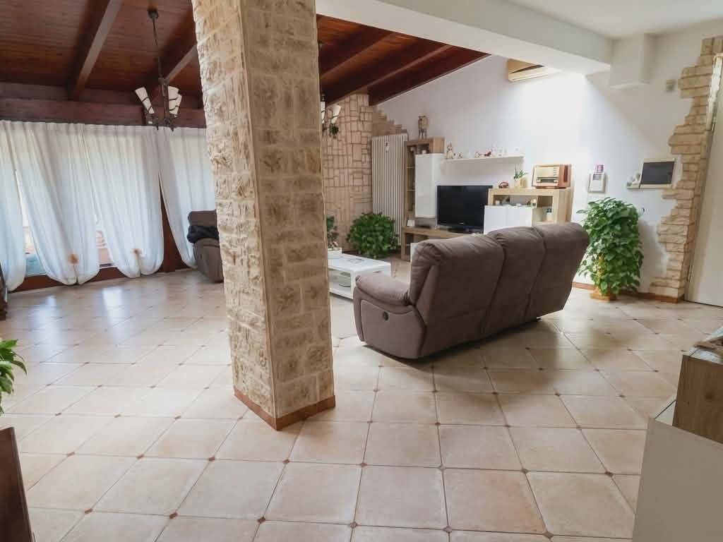 Villa a Turi in Strada Comunale San Donato - Foto 2