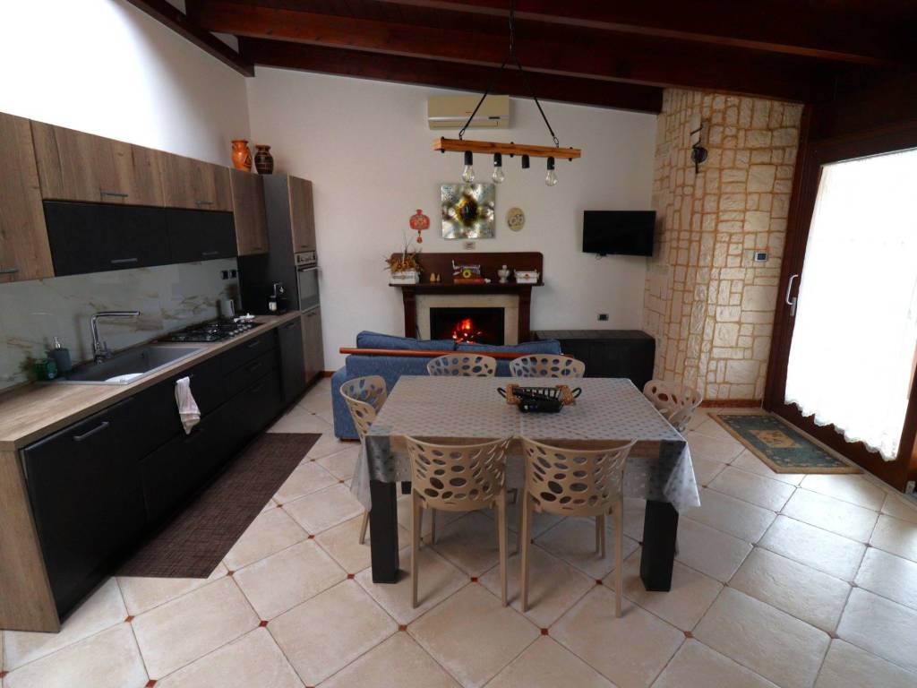 Villa a Turi in Strada Comunale San Donato - Foto 4