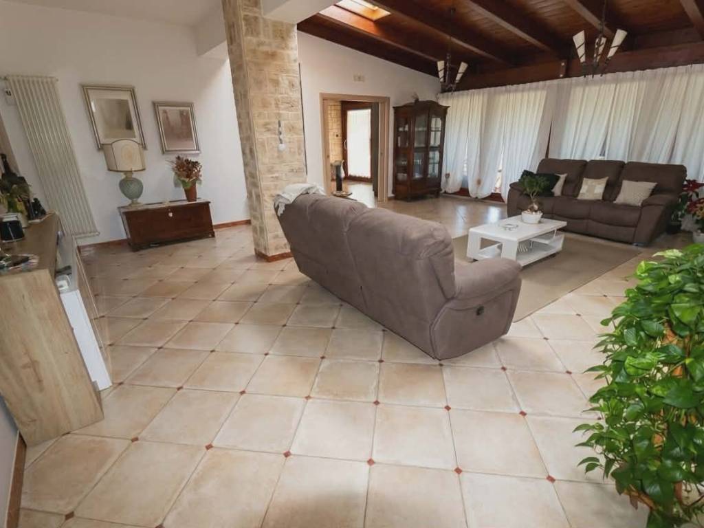 Villa a Turi in Strada Comunale San Donato - Foto 5