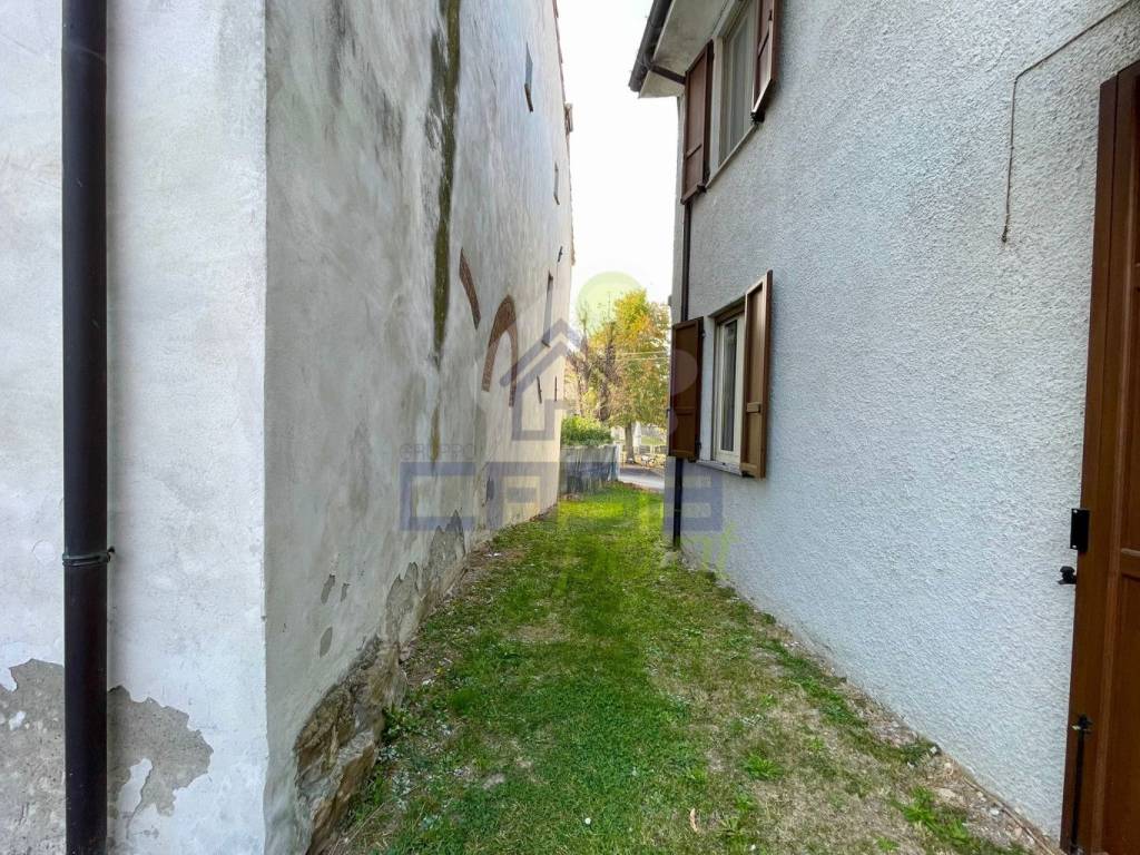 Casa indipendente a Ziano piacentino in ALBARETO - Foto 2