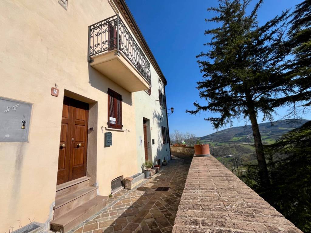 Casa indipendente a Fabriano in FRAZ. SAN DONATO, 3 - Foto 2