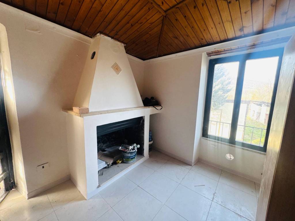Casa indipendente a Montorio al vomano in Contrada Villa Scaricamazza - Foto 2
