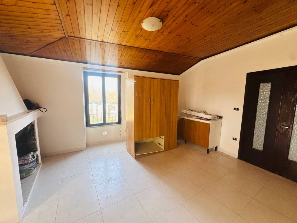 Casa indipendente a Montorio al vomano in Contrada Villa Scaricamazza - Foto 4