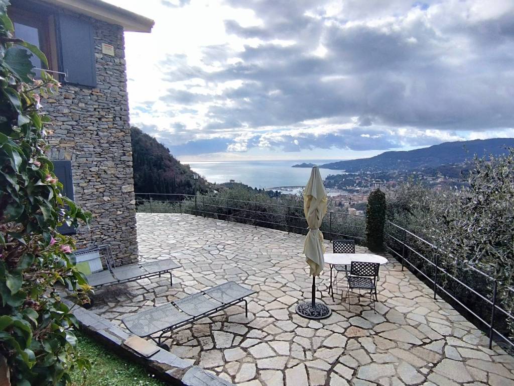 Villa a Rapallo in Via Ugo Campodonico - Foto 2