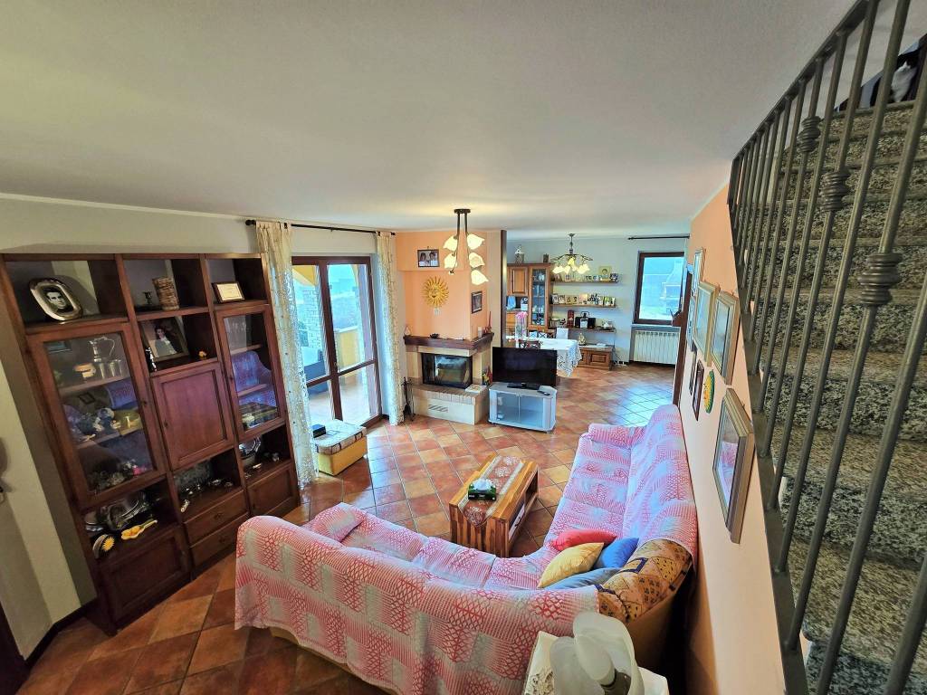 Villa a Paruzzaro in Via Invorio - Foto 2