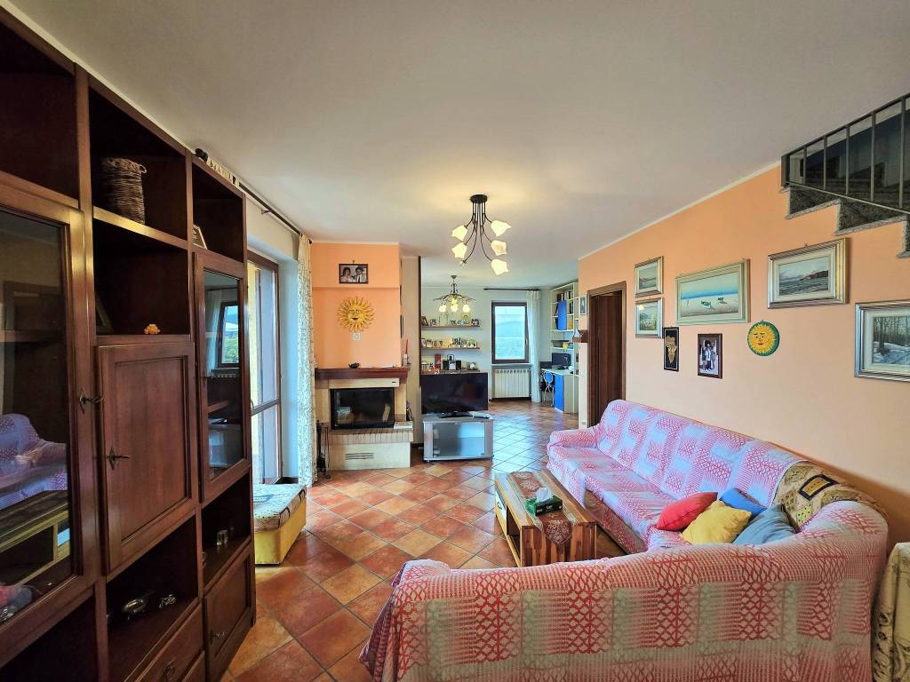 Villa a Paruzzaro in Via Invorio - Foto 3