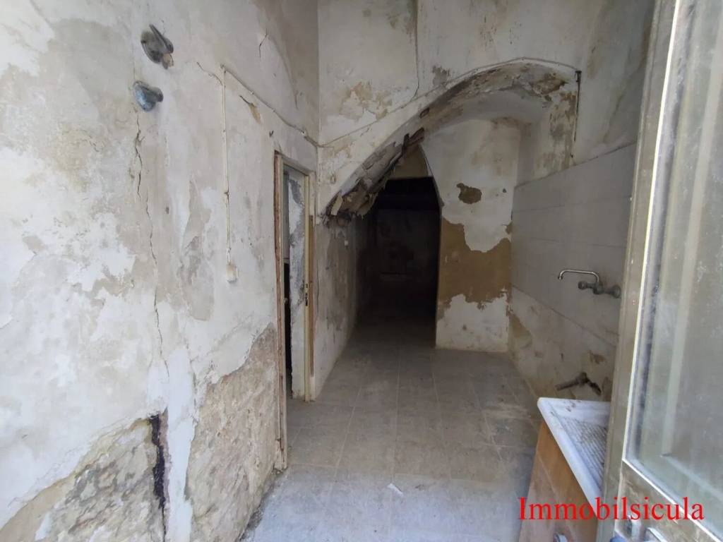 Casa indipendente a Ispica in Via Maucieri, 9 - Foto 4