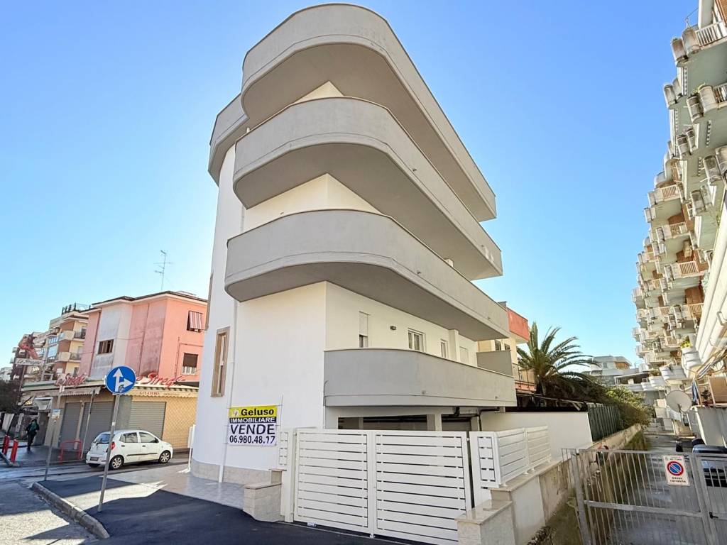Appartamento a Nettuno in Via Giuseppe Di Vittorio - Foto 4
