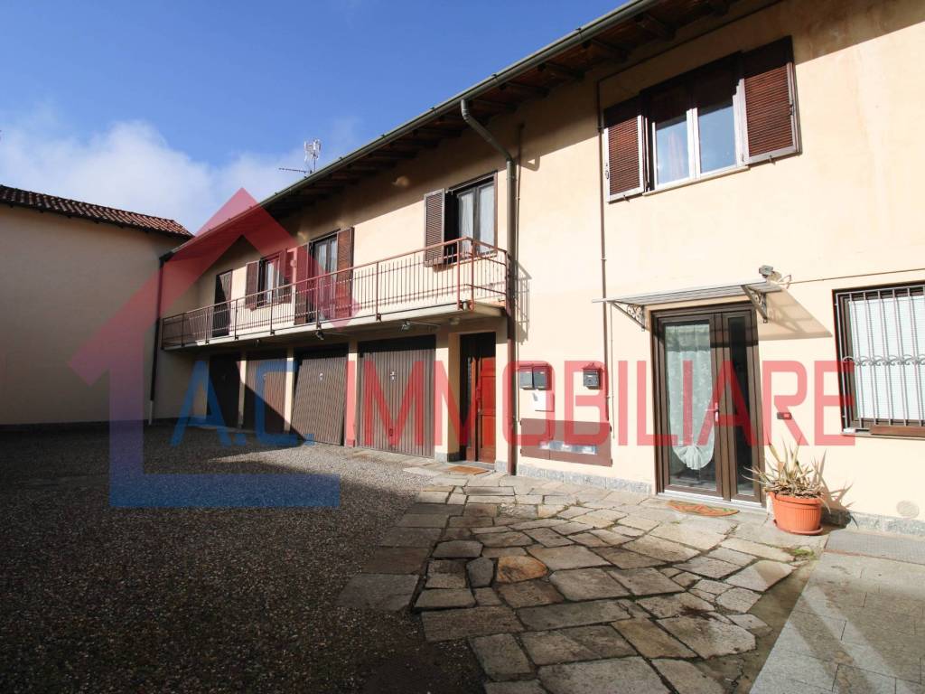 Appartamento a Sumirago in Via Emanuele Leonardi, 2 - Foto 2