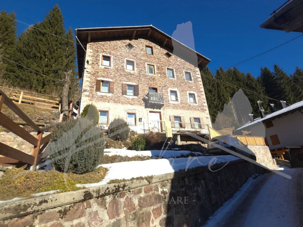 Casa indipendente a Comelico superiore in Via Piano, 2 - Foto 2