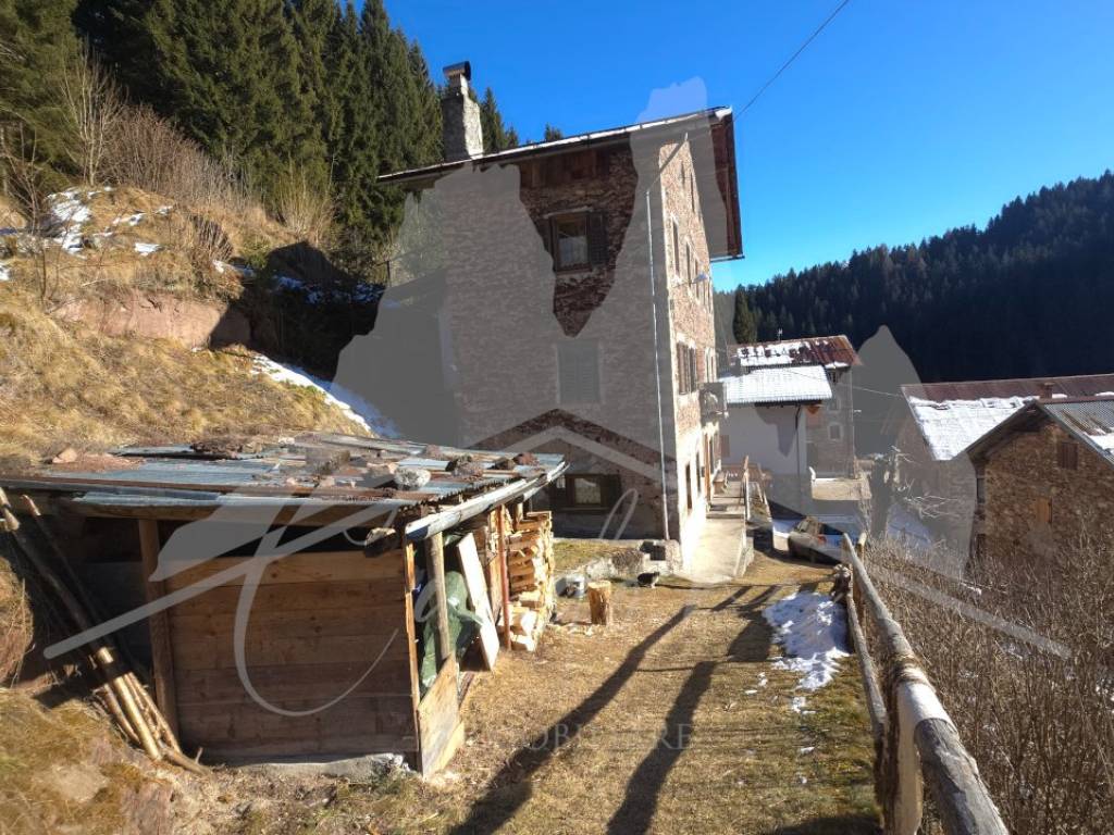 Casa indipendente a Comelico superiore in Via Piano, 2 - Foto 3