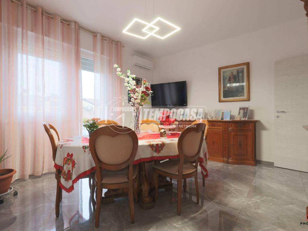 Appartamento a Massa lombarda in Via Nullo Baldini - Foto 2