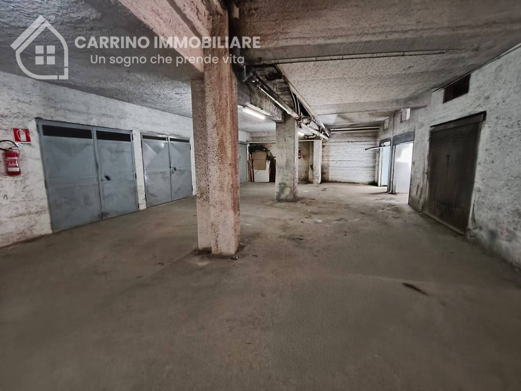 Box / garage a Portici in Via Giovanni Paladino, 6 - Foto 4
