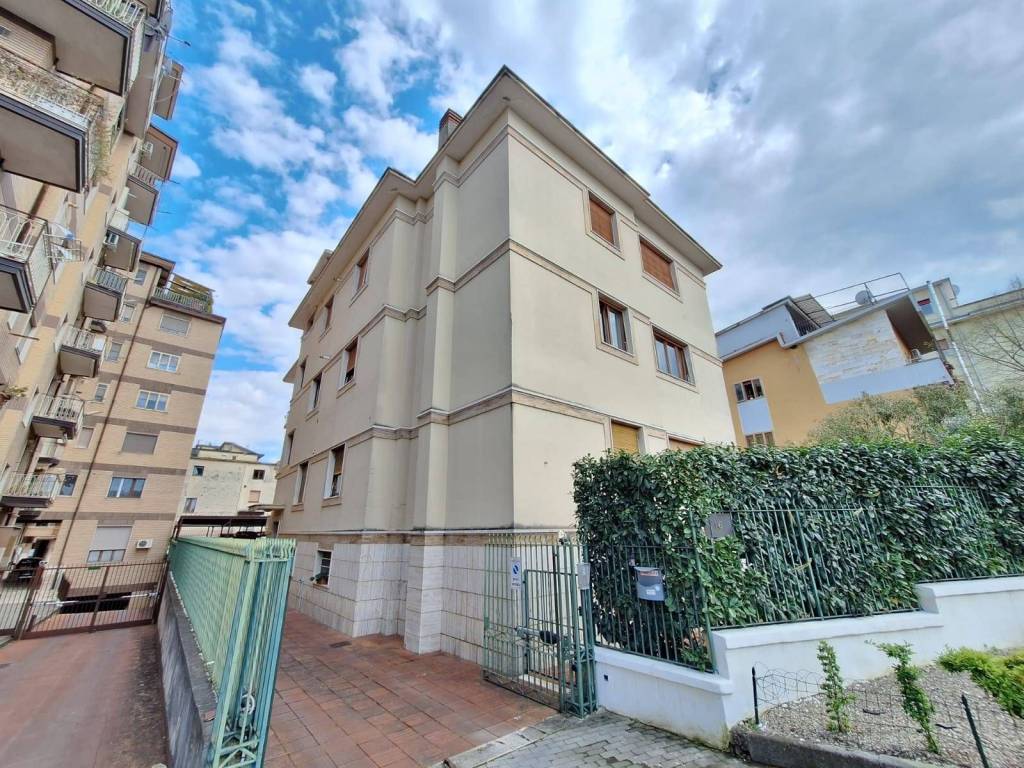 Appartamento a Benevento in Via Cupa dell'Angelo - Foto 5