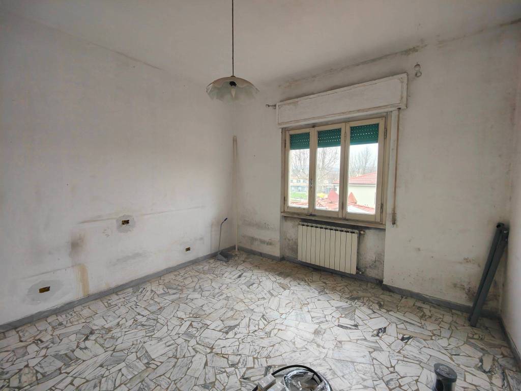 Appartamento a Montevarchi in Piazza della Repubblica - Foto 4