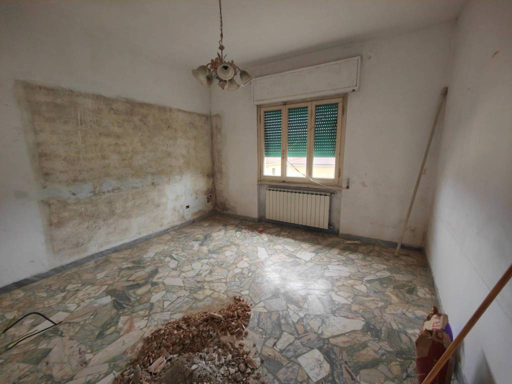 Appartamento a Montevarchi in Piazza della Repubblica - Foto 5