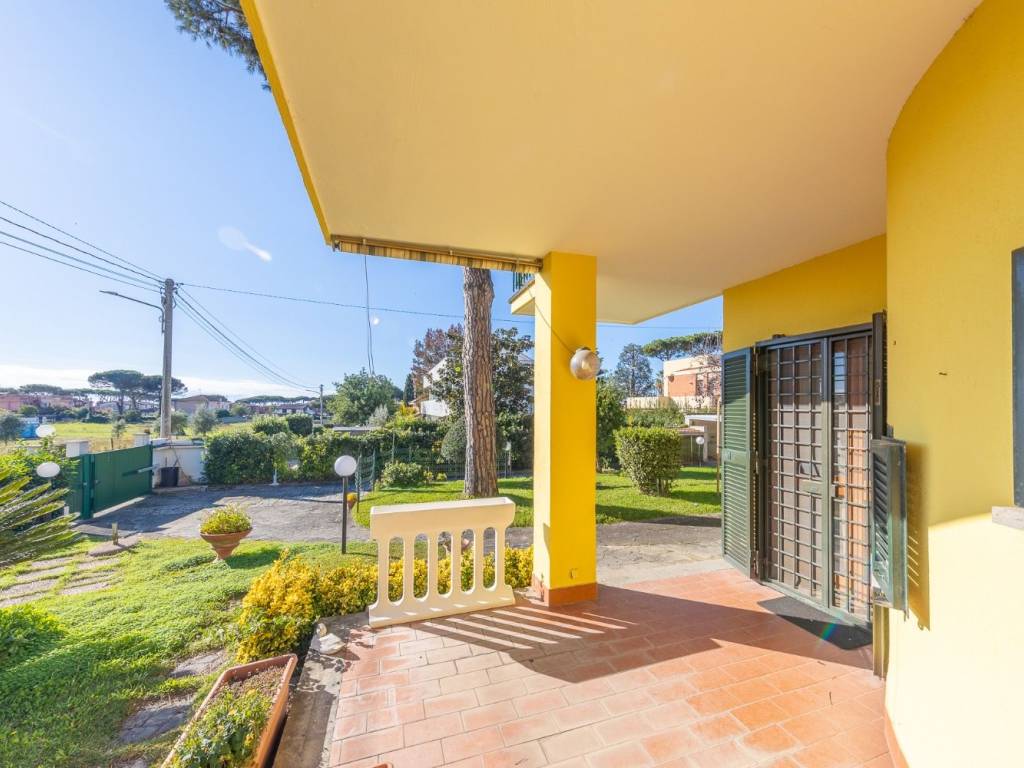 Villa a Anzio in Via delle Tuberose - Foto 2