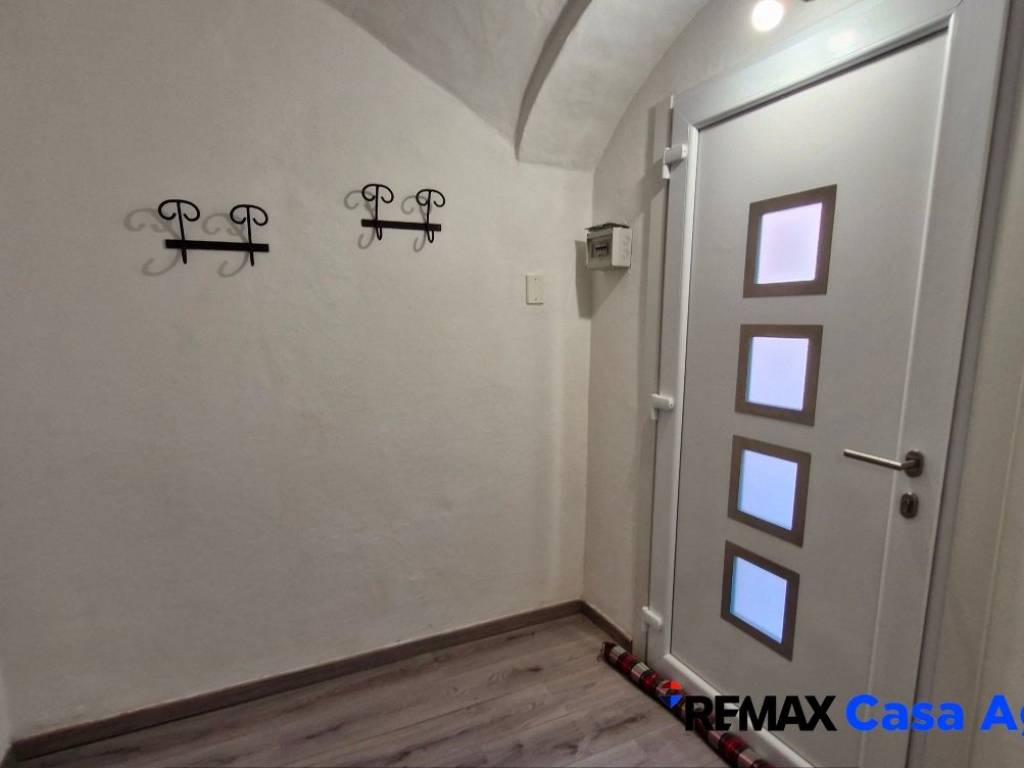 Casa indipendente a Carnago in Via Carlo Cattaneo - Foto 2