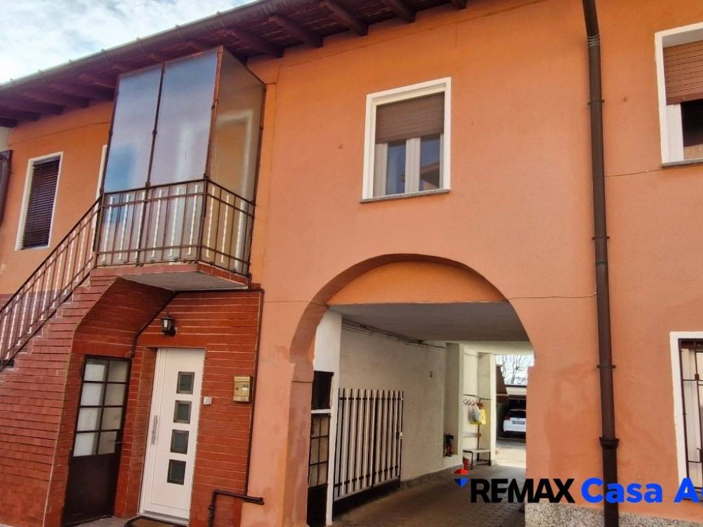 Casa indipendente a Carnago in Via Carlo Cattaneo - Foto 5