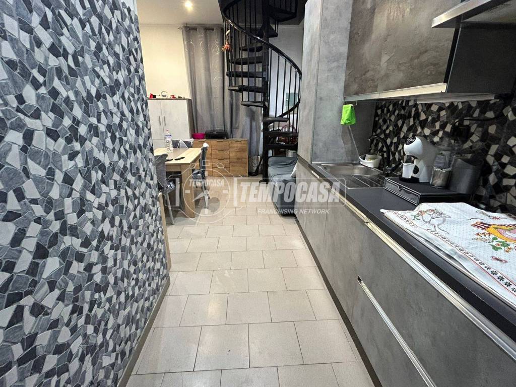 Appartamento a Busto arsizio in Via Canton Santo 4 - Foto 4
