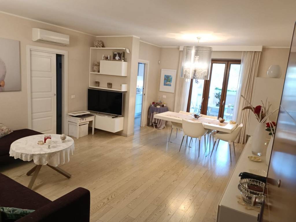 Appartamento a Andria in VIA ANTONELLO DA MESSINA, 19 - Foto 2