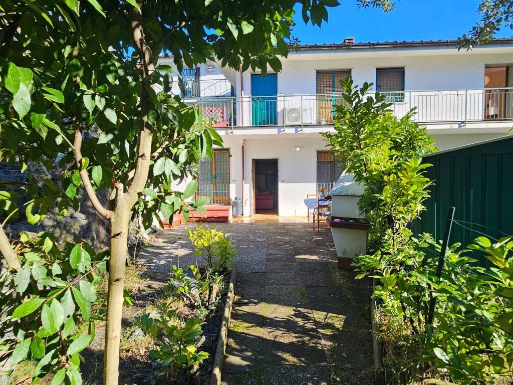 Appartamento a Deiva marina in Via Brigata Cento Croci - Foto 2