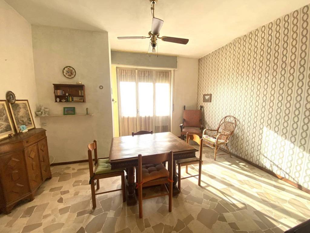 Appartamento a Erba in Via Armando Diaz, 9 - Foto 2