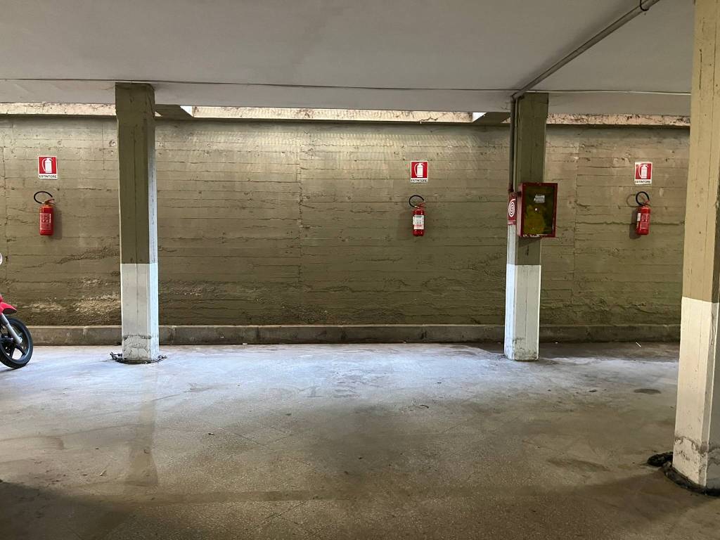 Box / garage a Bari in Via Papa Giovanni Paolo I - Foto 2