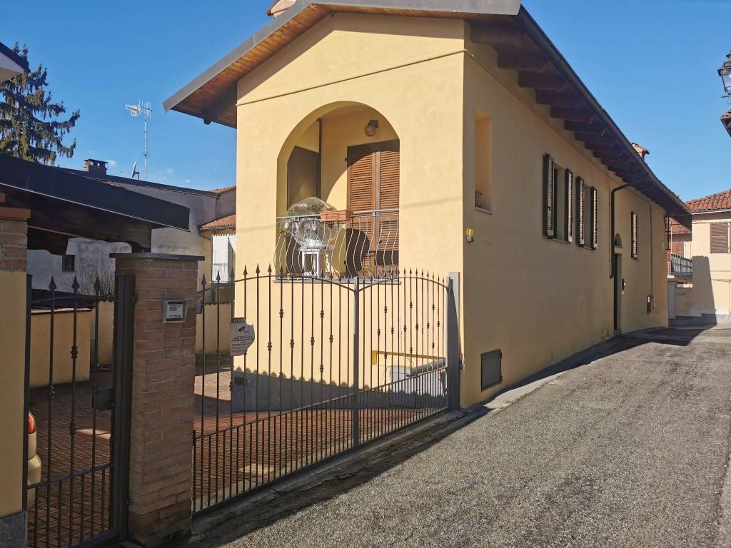 Villa a Bra in Via Provvidenza - Foto 2