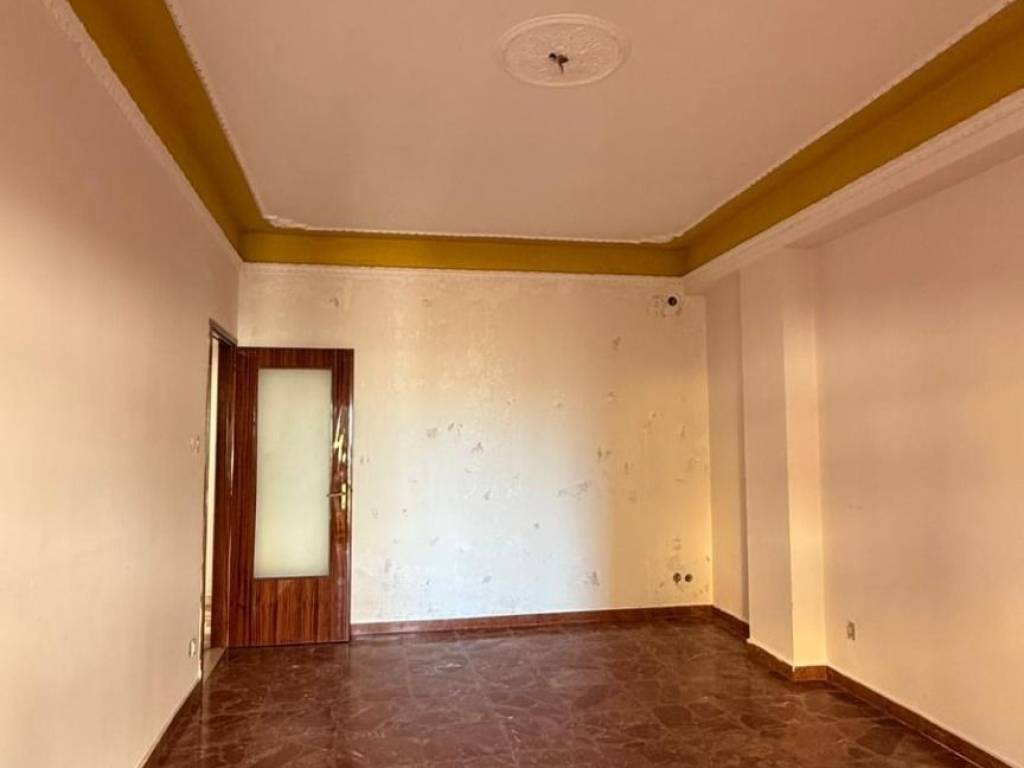 Appartamento a Crotone in Via Giovanni Paolo II - Foto 5