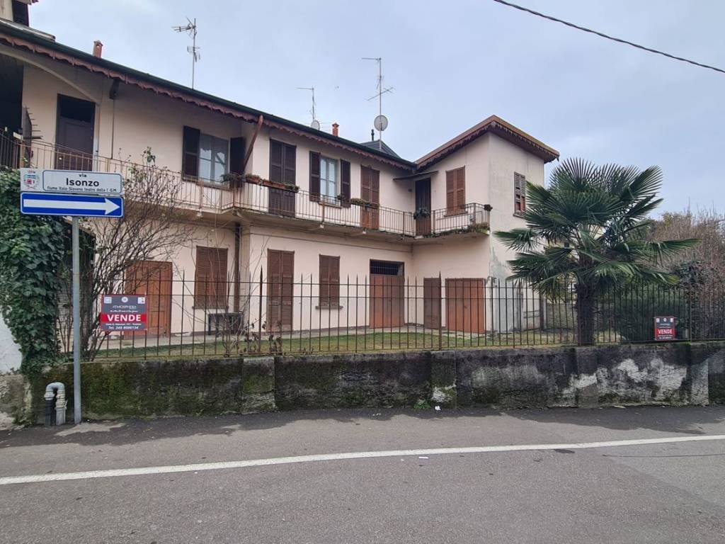 Casa indipendente a Tradate in Via Isonzo - Foto 3