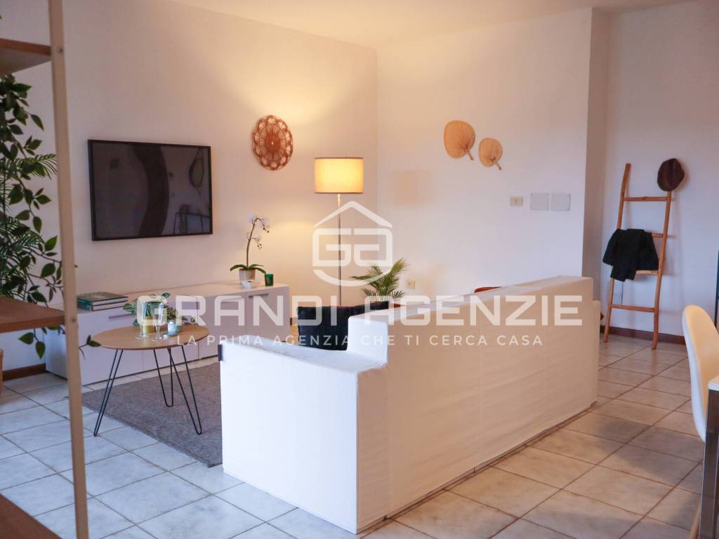 Appartamento a Verona in Via Raimondo Franchetti, 4 - Foto 2