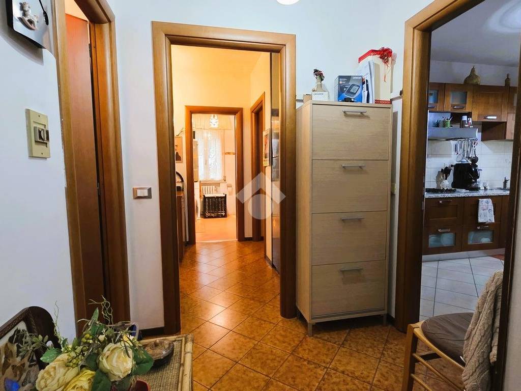 Appartamento a Bagnolo san vito in Via rodari, 5 - Foto 3