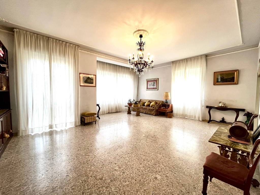Appartamento a Livorno in Via delle Siepi, 38 - Foto 5