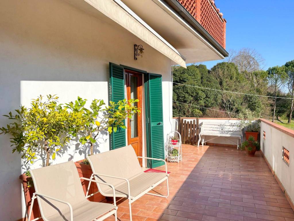Villa a Lucca in Via della Chiesa XXIV - Foto 2
