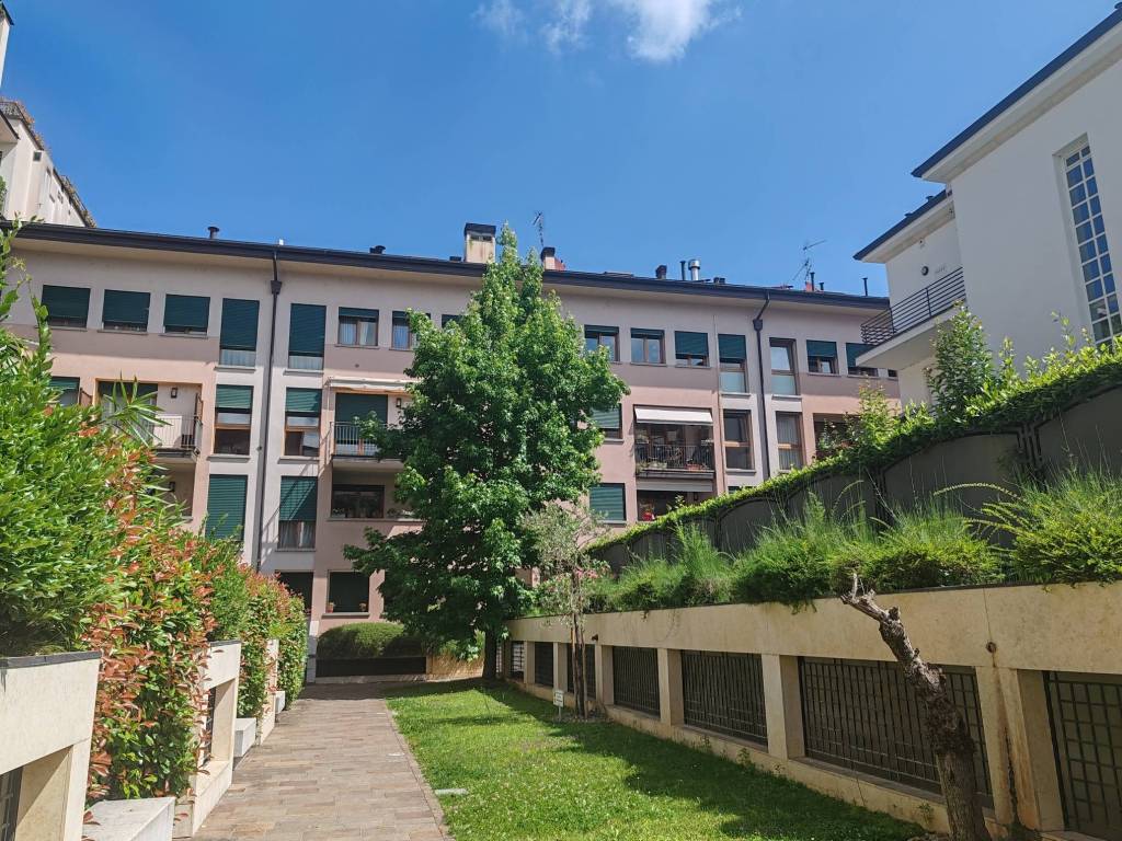 Appartamento a Verona in Via Alessandro Giovanni Venturelli, 4 - Foto 2