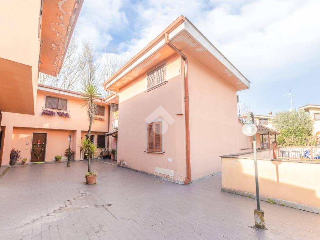 Villetta a schiera a Fonte nuova in Via Molise, 33 - Foto 2