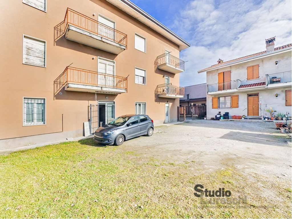 Appartamento a Molteno in Via Don Luigi Sturzo - Foto 2