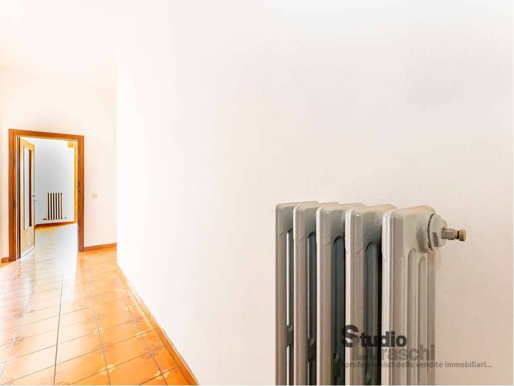 Appartamento a Molteno in Via Don Luigi Sturzo - Foto 4