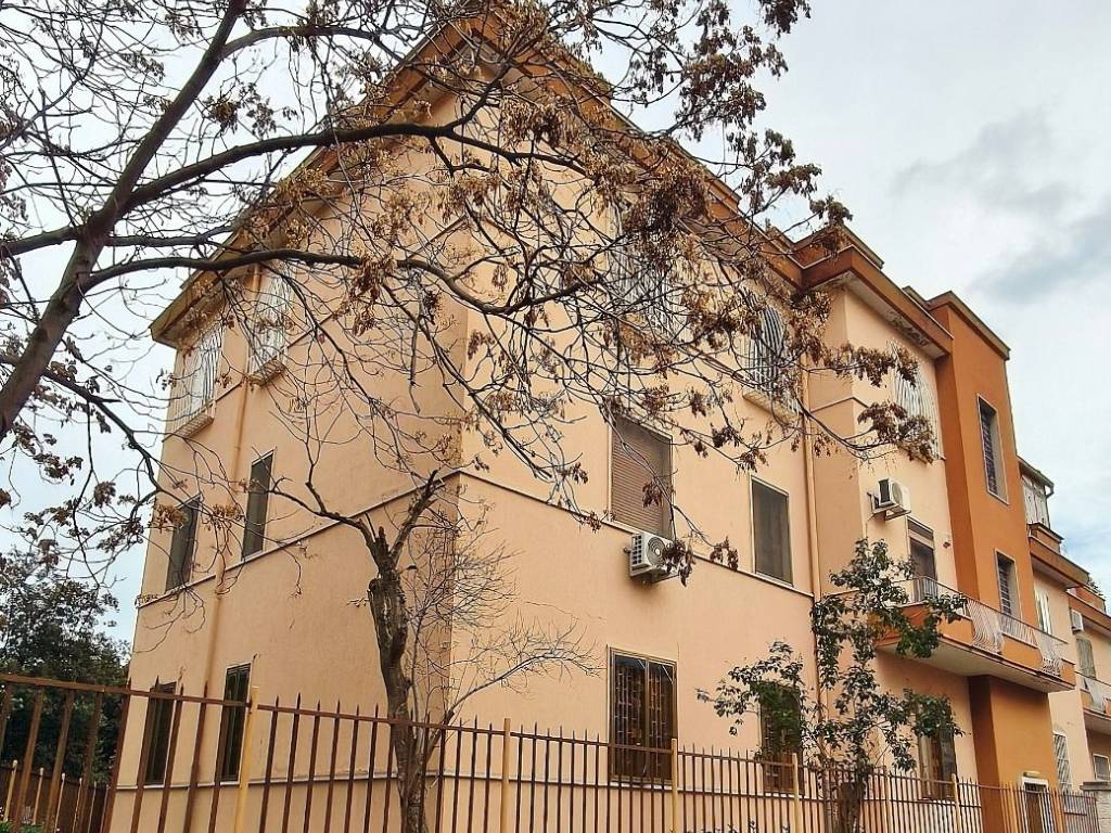 Appartamento a Foggia in Via Michele Marchianò, 61 - Foto 2