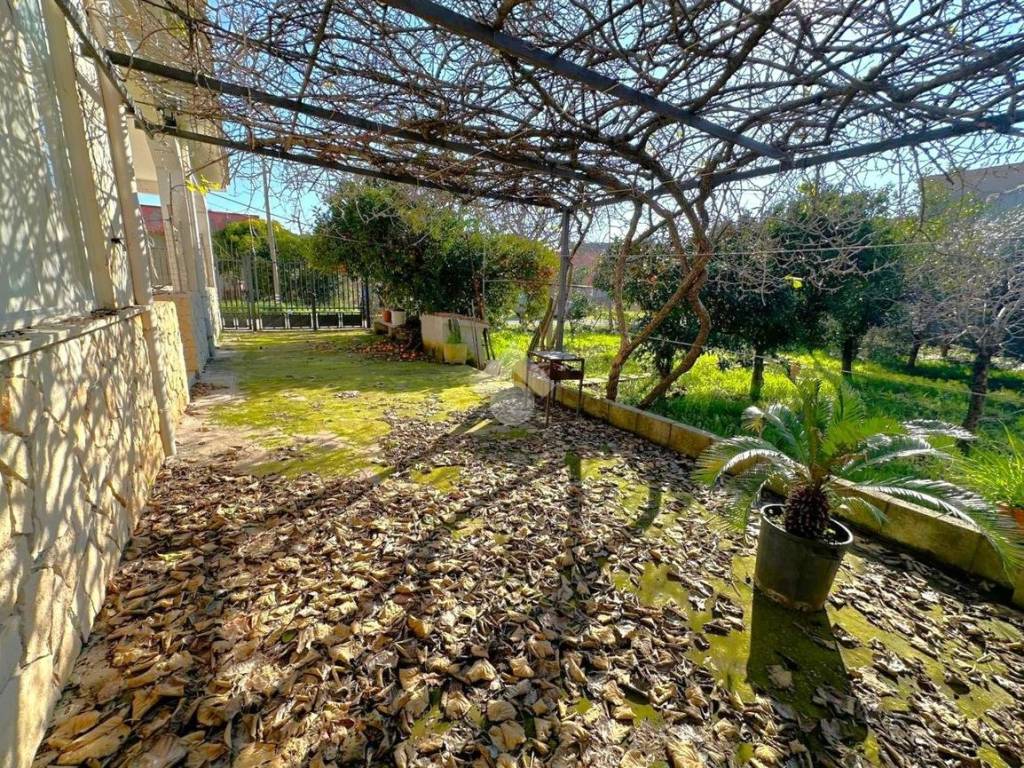 Casa indipendente a Mondragone in Via pratolini, 12 - Foto 4