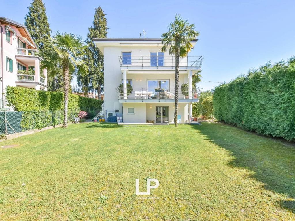 Villa a Varese in Via Francesco Guicciardini - Foto 4