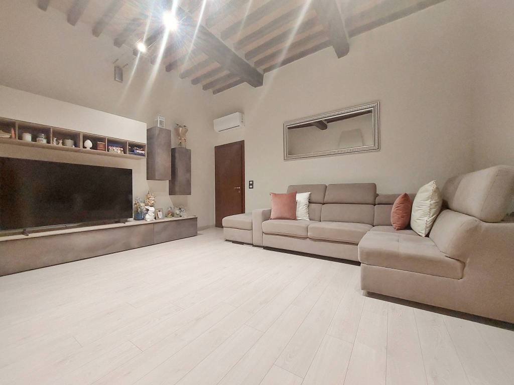 Appartamento a Guastalla in Via Luigi Gonzaga - Foto 4