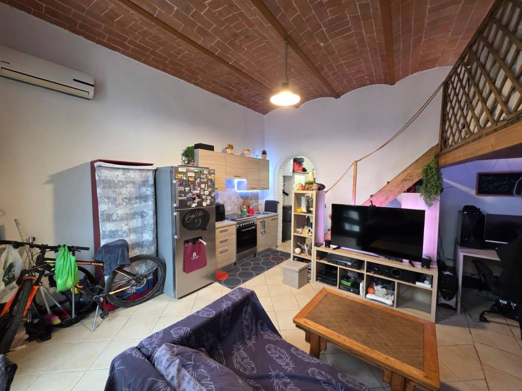 Appartamento a Pontedera in Via Solferino - Foto 2